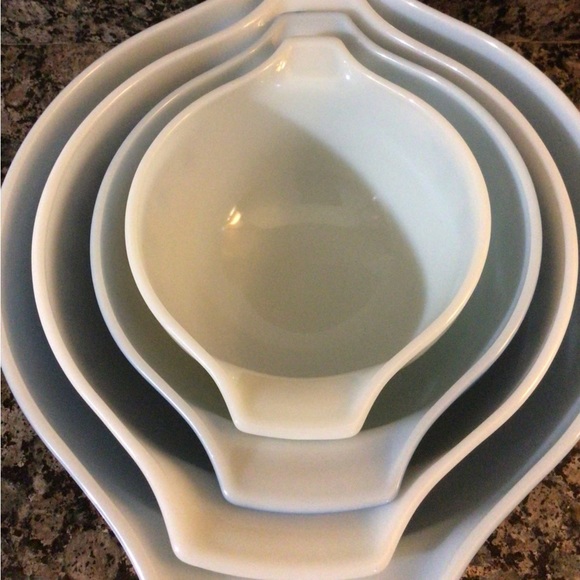 PYREX VINTAGE 1972 Snowflake Blue “Garland” Nesting Bowls - Picture 2 of 13